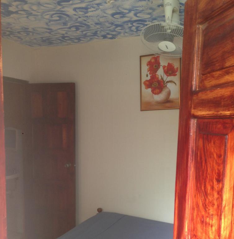 Hostal Brisas Y Olas Сан-Хуан-дель-Сур Номер фото