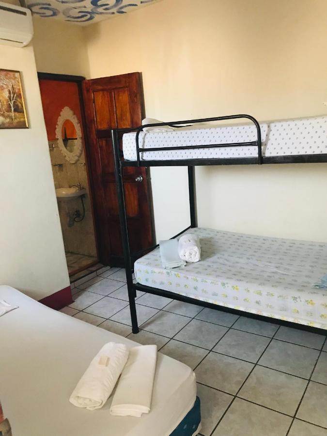Hostal Brisas Y Olas Сан-Хуан-дель-Сур Экстерьер фото